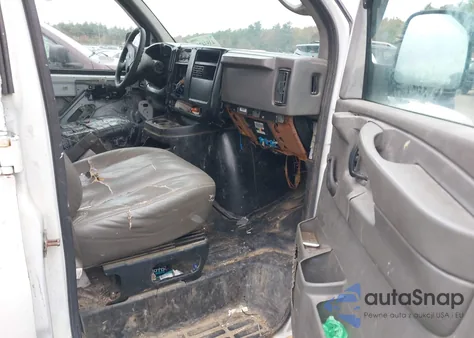 2005 GMC Savana Standard z USA, uszkodzony, nr VIN 1GTGG25UX51110217